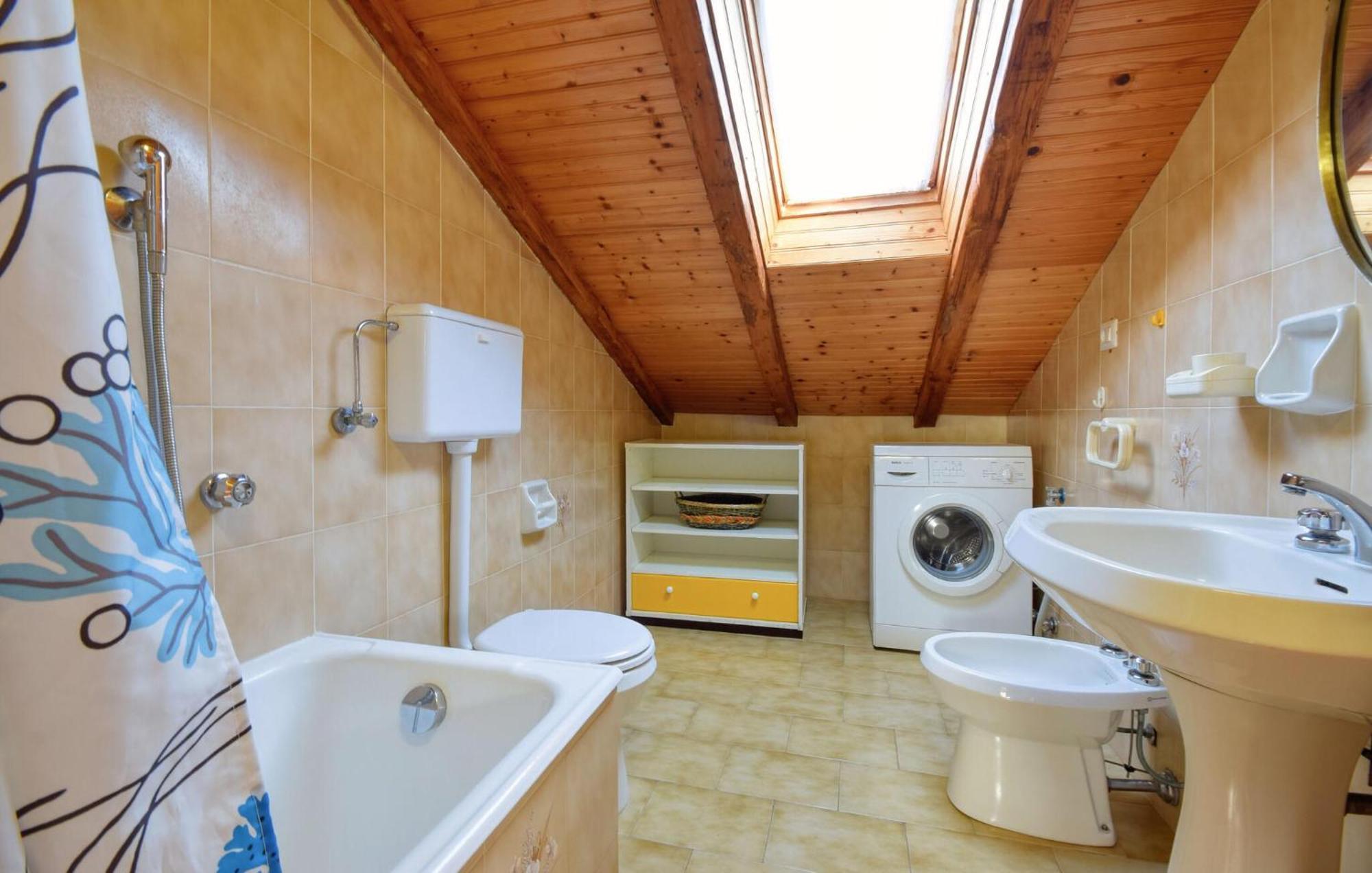 2 Bedroom Stunning Apartment In 莫内利亚 外观 照片